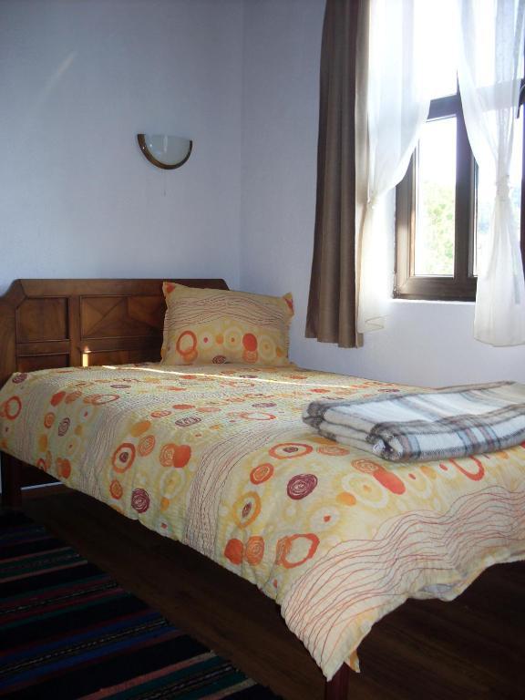 Tsutsovi House Hotell Kalofer Rum bild